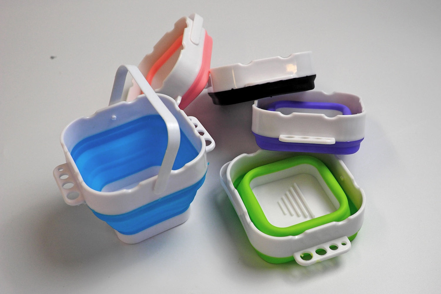 NEW & EXCLUSIVE – Watercolour.Tv & Matthew Palmer – Collapsible Water Pot, Brush Holder & Cleaner