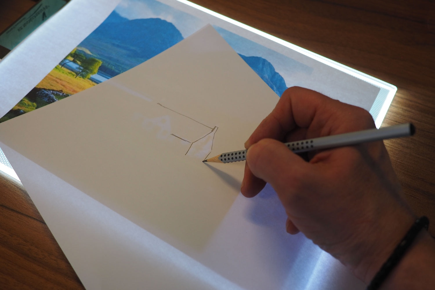 NEW & EXCLUSIVE Watercolour.Tv Portable, Trace Down, Light Board. Limited Edition, Numbered Release – with Video Lesson